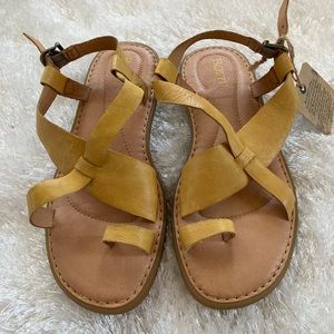 Born, yellow sandal, size 7